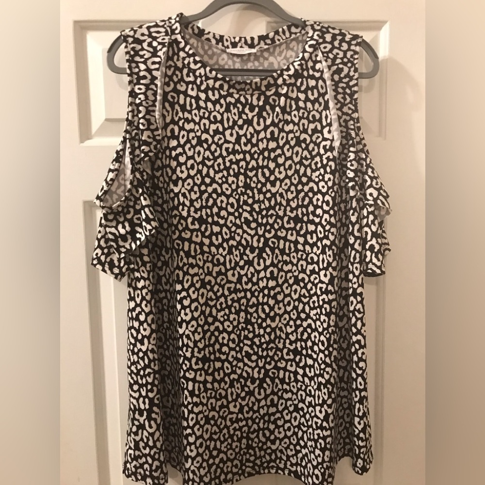 Chic Soul 1x 2x  lack white cold shoulder shirt